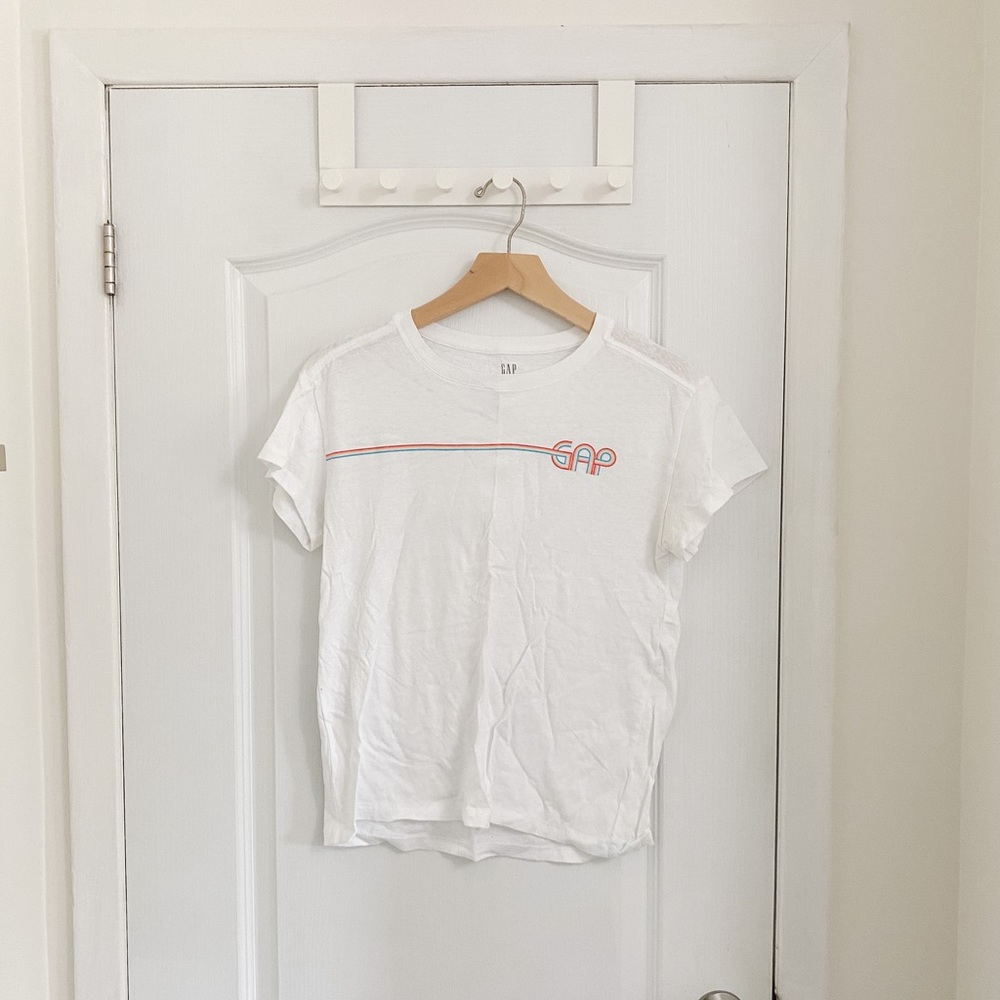 Gap PRIDE 2019 T-shirt